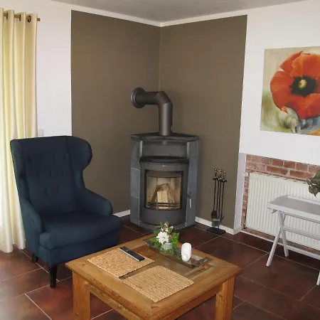Holiday Am Schlosssee Tatil Evi Buggenhagen